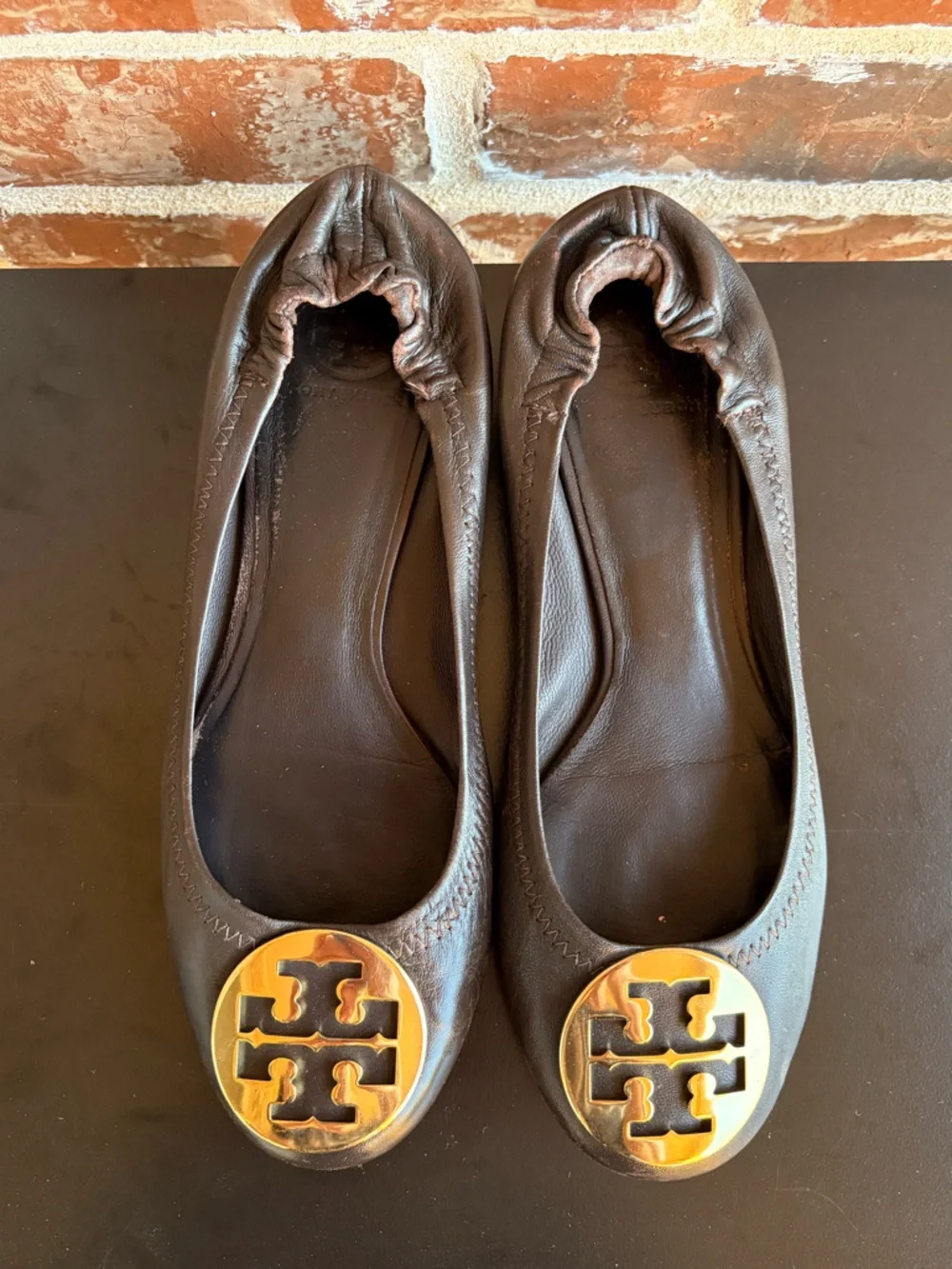 Tory Burch Brown Leather Reva Logo Ballet Flats Size 8.5 Travel